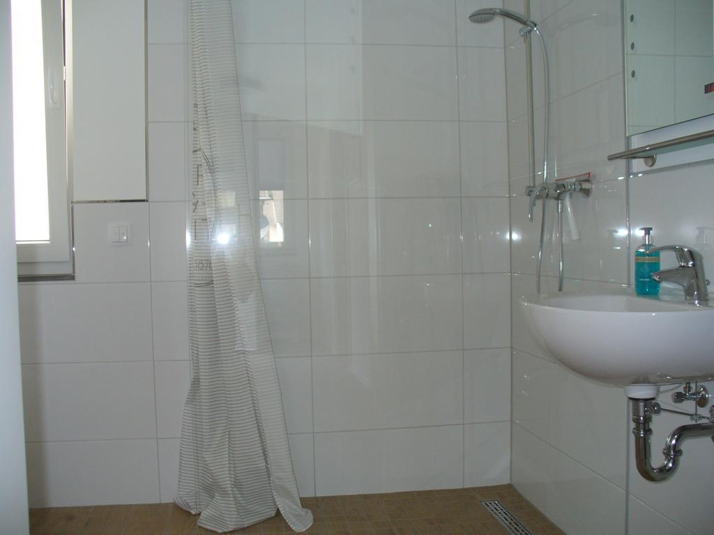 Ferienwohnung Rheinaue Köln Exterior foto